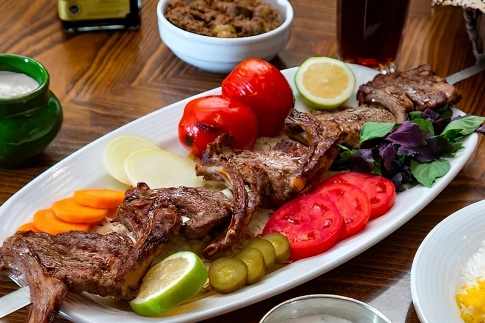 رستوران شایان شاندیز